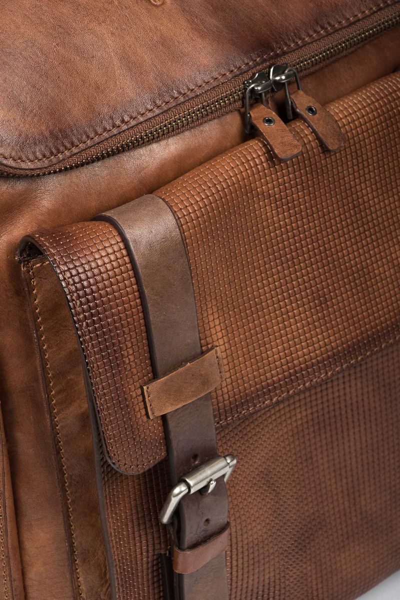 Morral-de-cuero