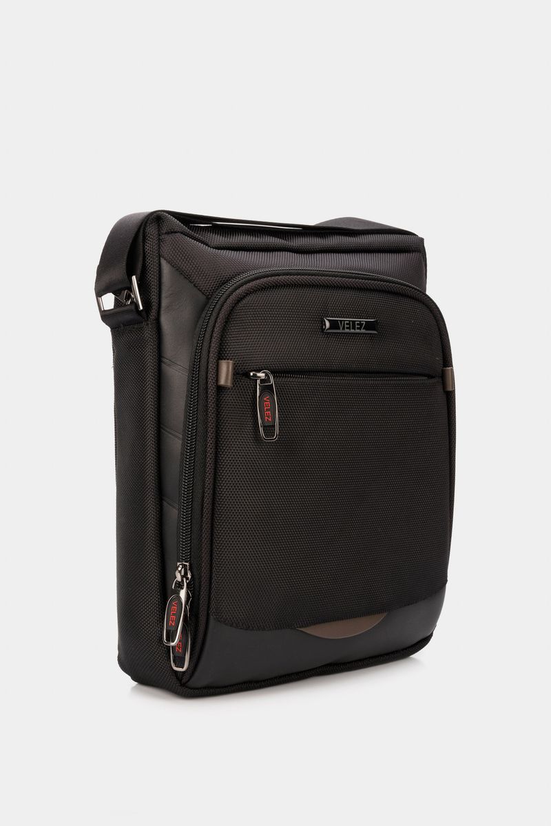 Bolso-manos-libres-de-cuero