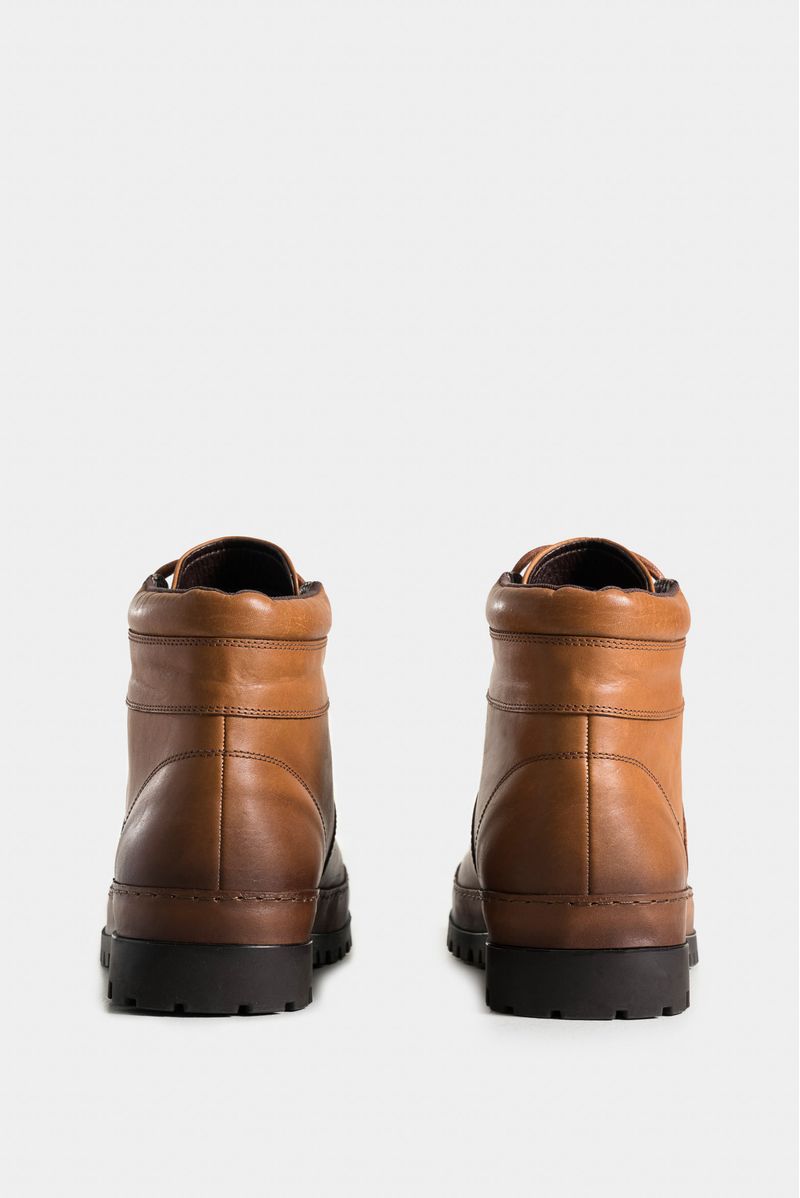 Botas-de-cuero