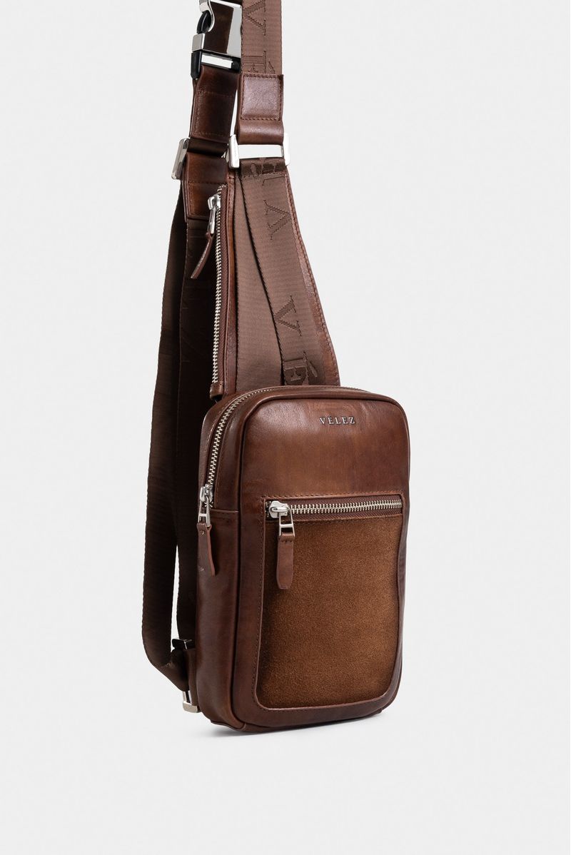 Bolso-manos-libres-de-cuero