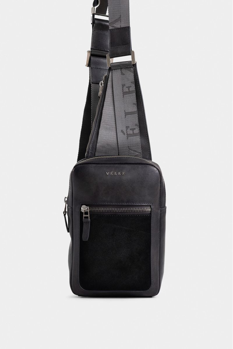 Bolso-manos-libres-de-cuero
