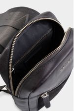 Bolso-manos-libres-de-cuero