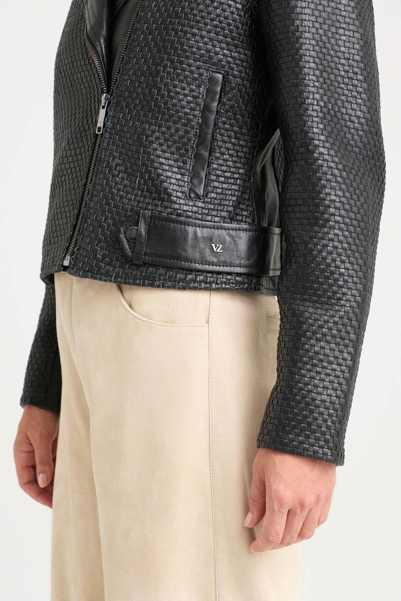 Chaqueta-de-cuero