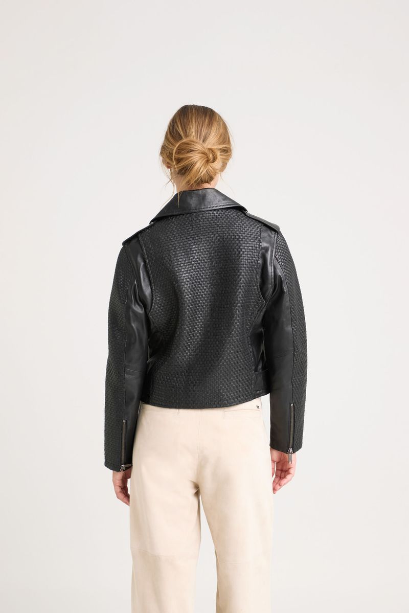 Chaqueta-de-cuero