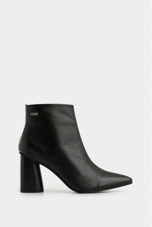 Agata booties in leather for women with a pointed silhouette