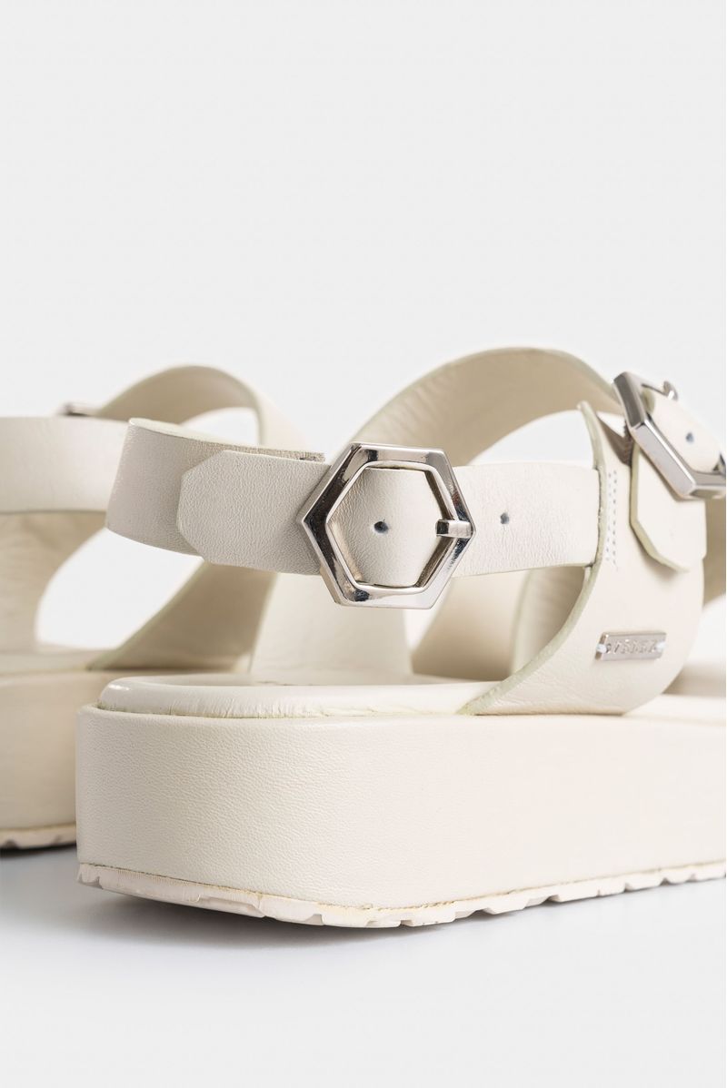 Sandalias-plataforma-de-cuero