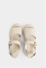 Sandalias-plataforma-de-cuero