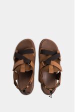 Sandalias-planas-de-cuero