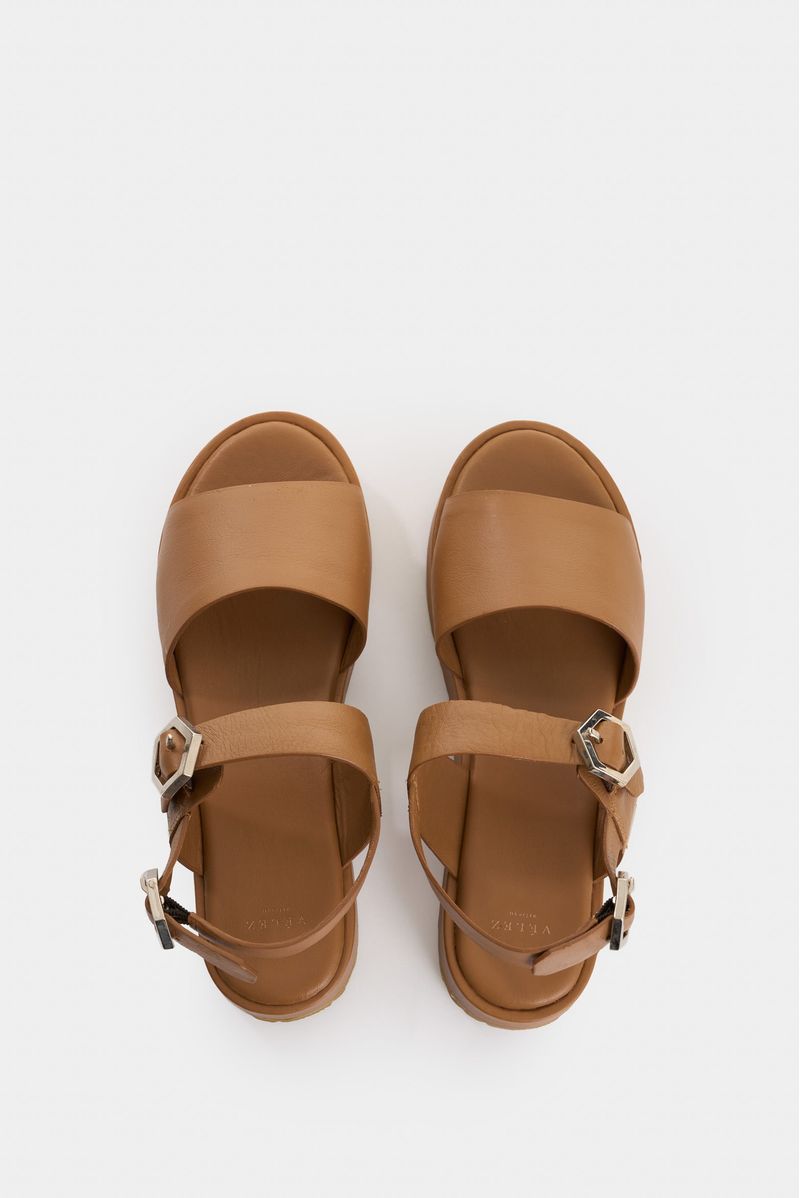Sandalias-plataforma-de-cuero