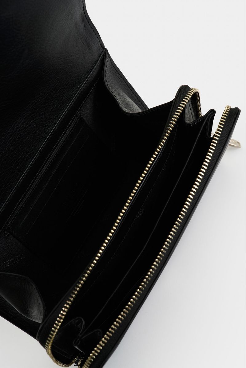 Bolso-manos-libres-de-cuero
