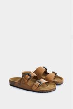 Sandalias-planas-de-cuero