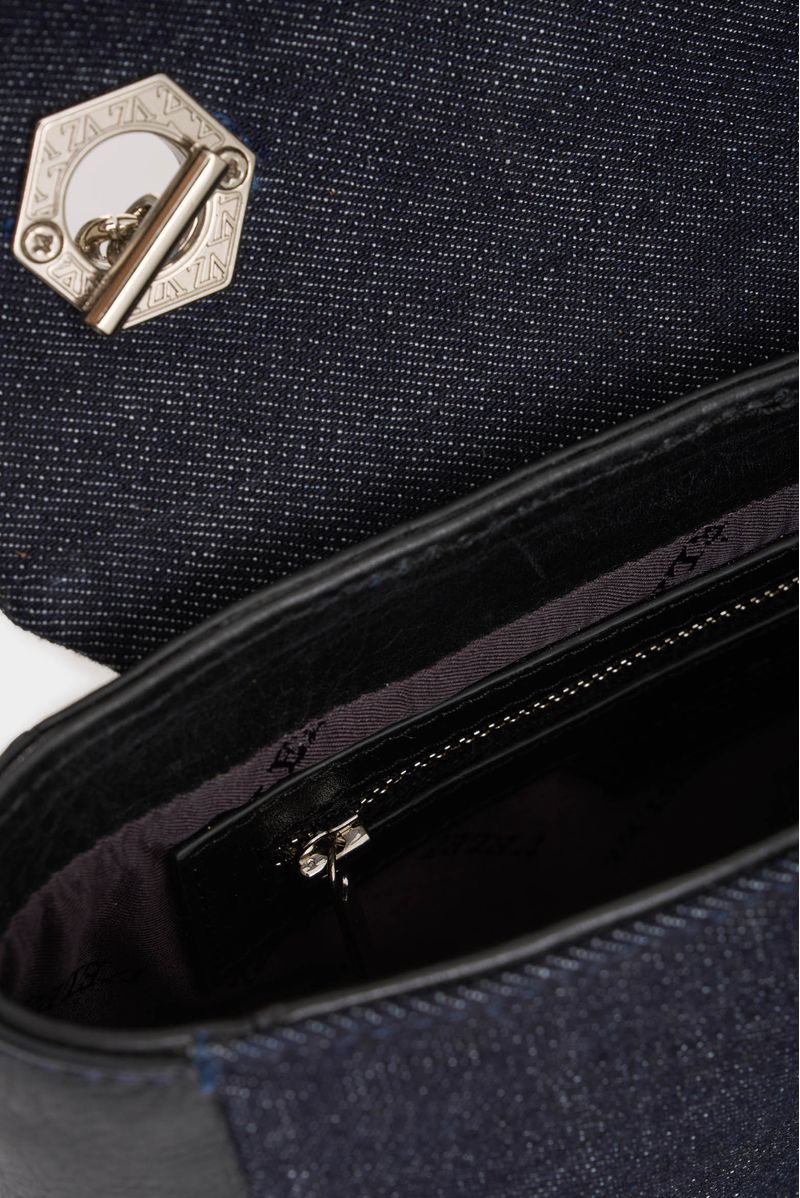 Bolso-manos-libres-de-cuero