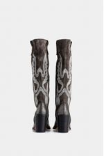 Botas-de-cuero