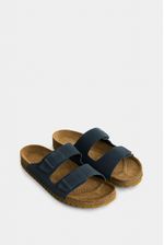 Sandalias-planas-de-cuero