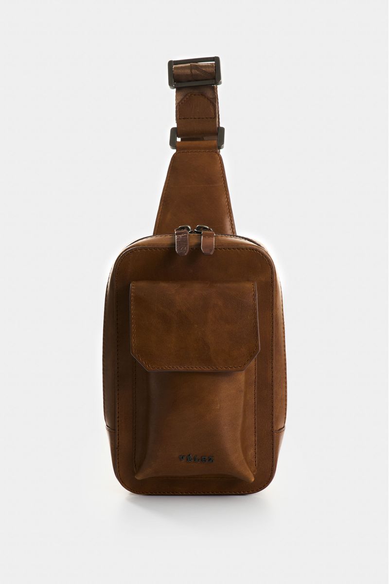 Bolso-manos-libres-de-cuero