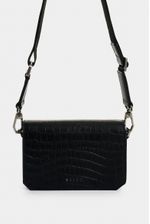 Bolso-manos-libres-de-cuero