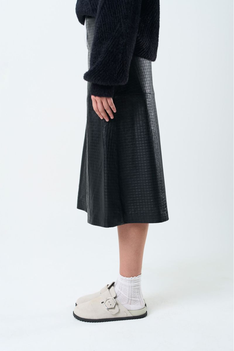 Falda-de-cuero