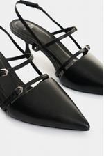 Tacones-de-cuero