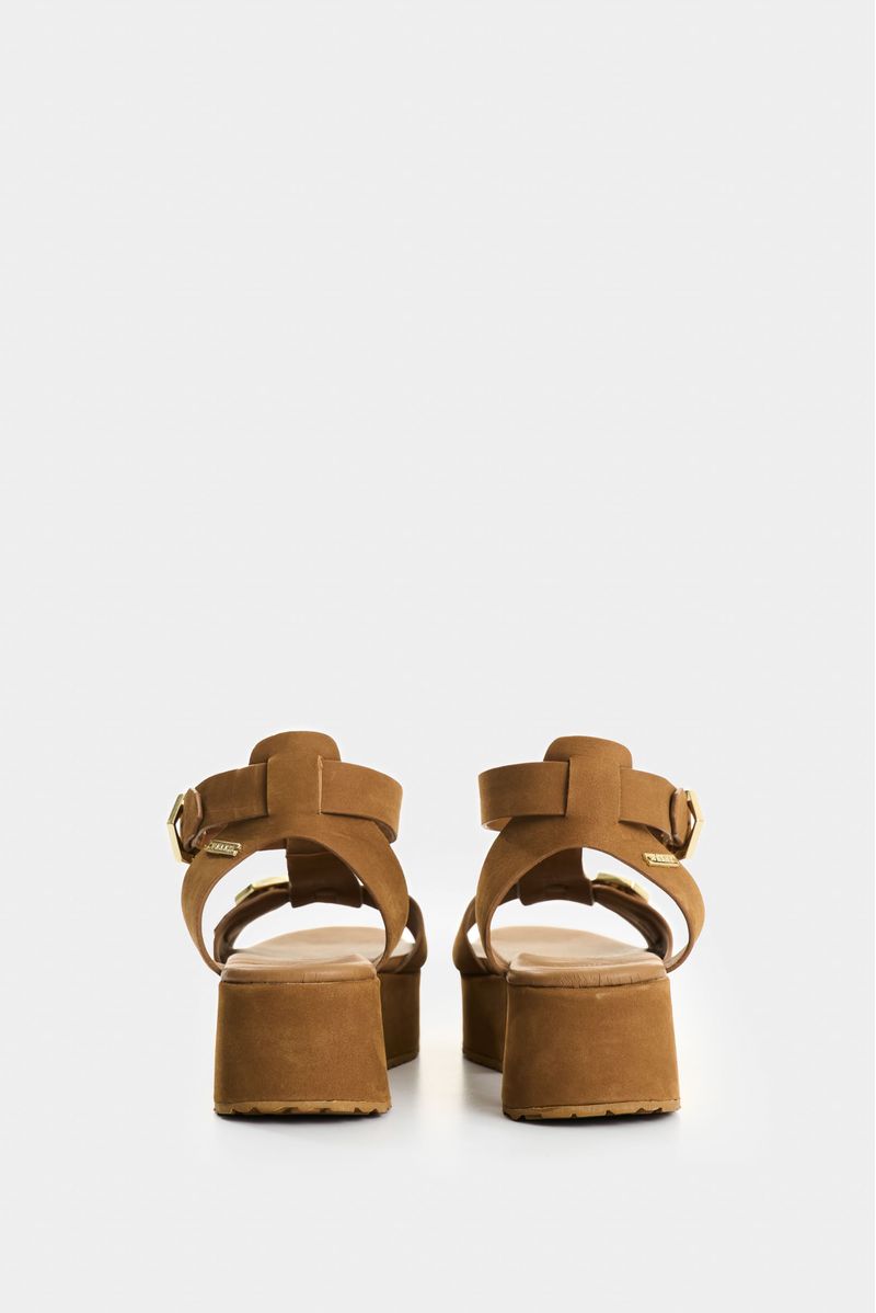 Sandalias-plataforma-de-cuero
