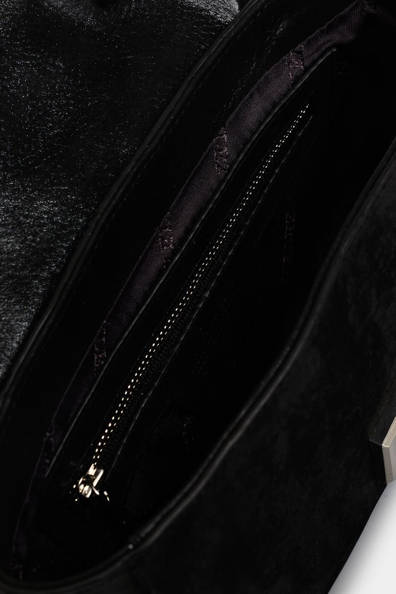 Bolso-manos-libres-de-cuero