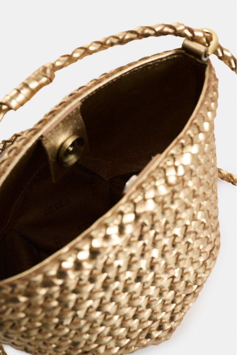 Bolso-manos-libres-de-cuero